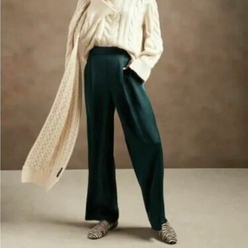 BNWT Banana Republic GREEN Satin Pants